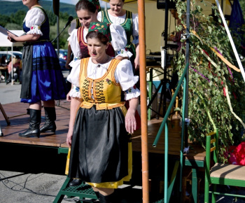 Pálenie vatry so športovým popoludním - august 2016